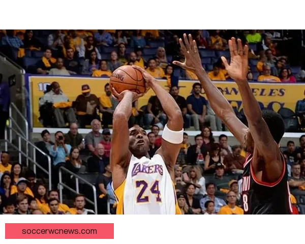 詹姆斯回忆科比经典瞬间：本以为是战术安排却遭遇单打冲击